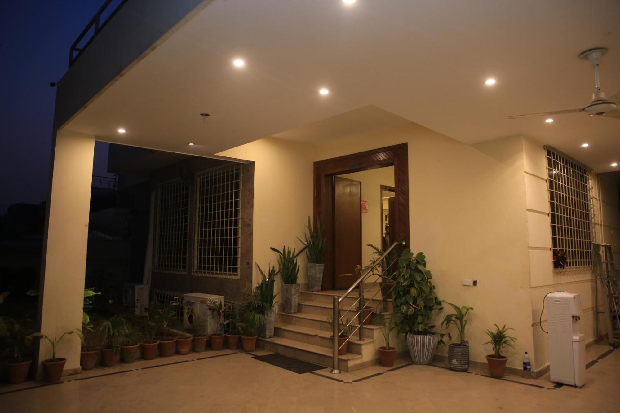 Orbit Residency F-7 Hotel Islamabad Exterior foto