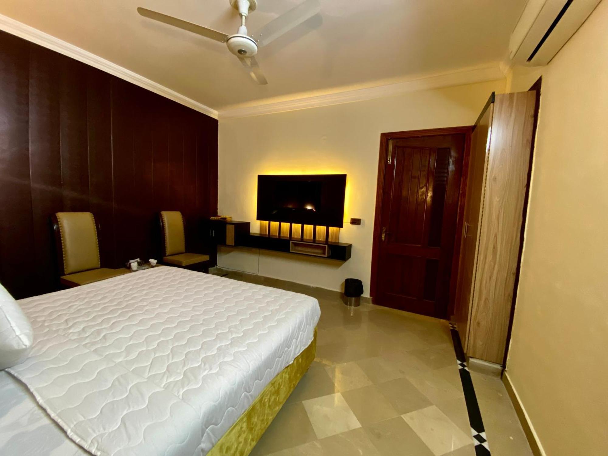 Orbit Residency F-7 Hotel Islamabad Exterior foto